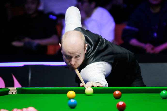 丁俊晖在南京国际斯诺克锦标赛决赛以十比七击