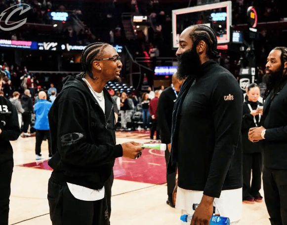 76人三巨头合体两连胜搅动东部季后赛格局