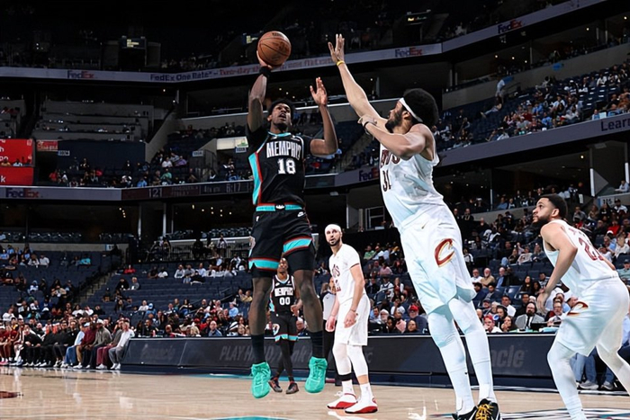 独行侠裁掉普罗斯佩引争议 灰熊新星爆发成焦点