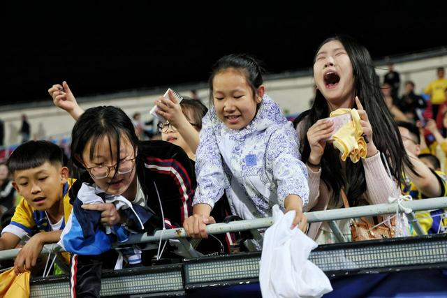 泰安泰山城建首战告捷2比1逆转青岛青春